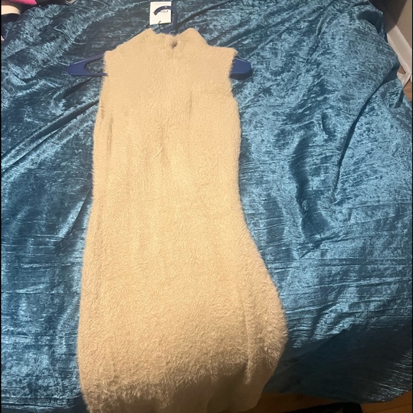 Fuzzy 2 piece Dress/with matching coat - Picture 2 of 3